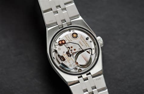 do rolex use batteries